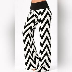 VAMP  ZIGZAG Chevron Black And White Wide Leg Palazzo Pants, Womens Sz M, Artsy